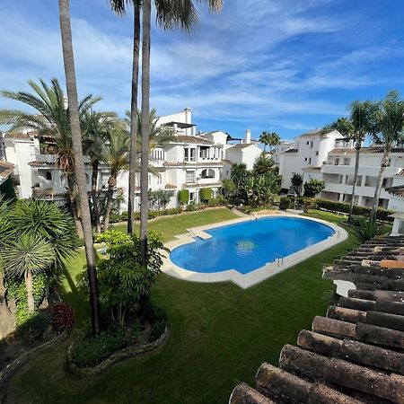 Apartamentos Naranjos Del Sol Marbella Bagian luar foto