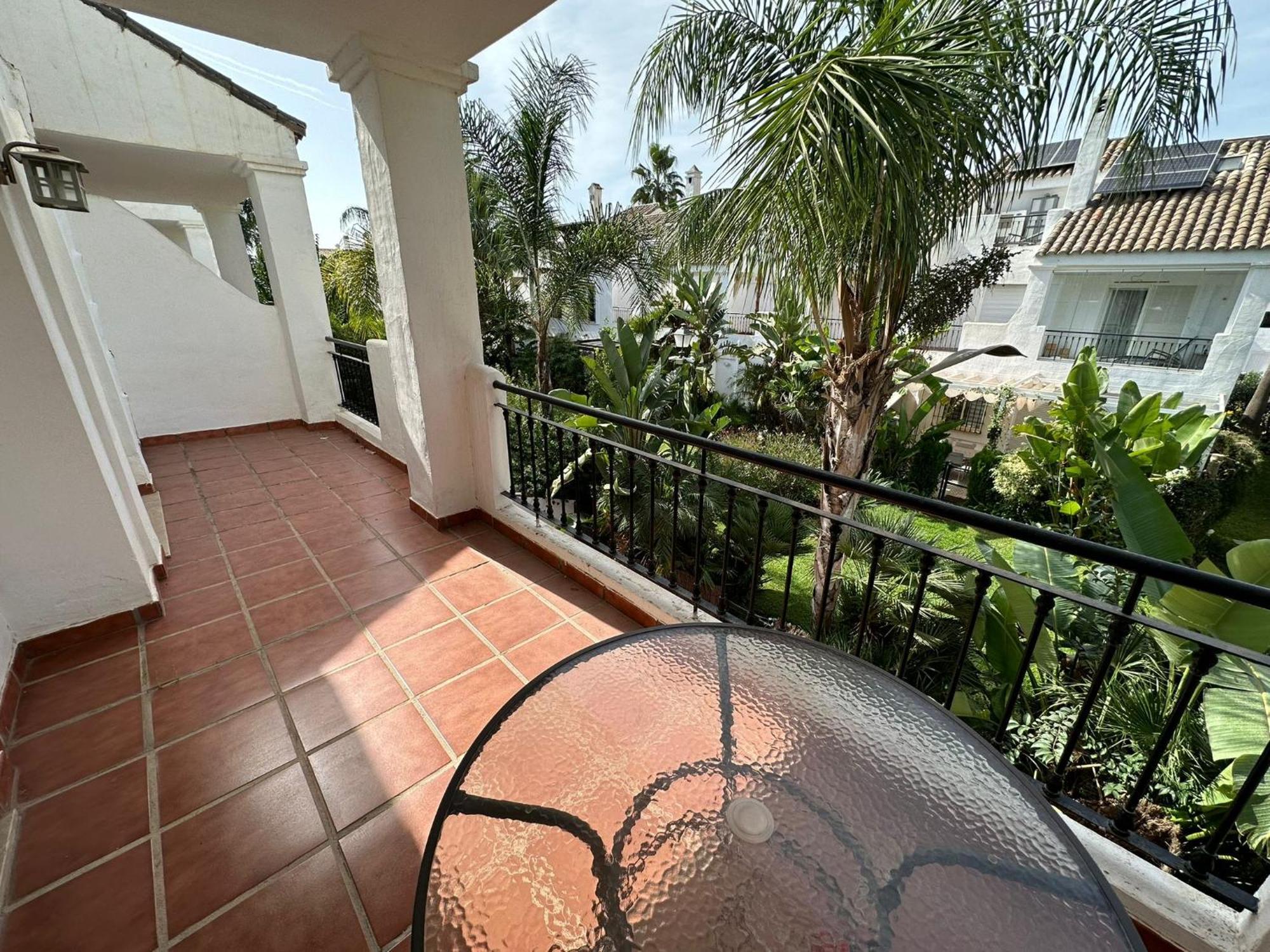 Apartamentos Naranjos Del Sol Marbella Bagian luar foto