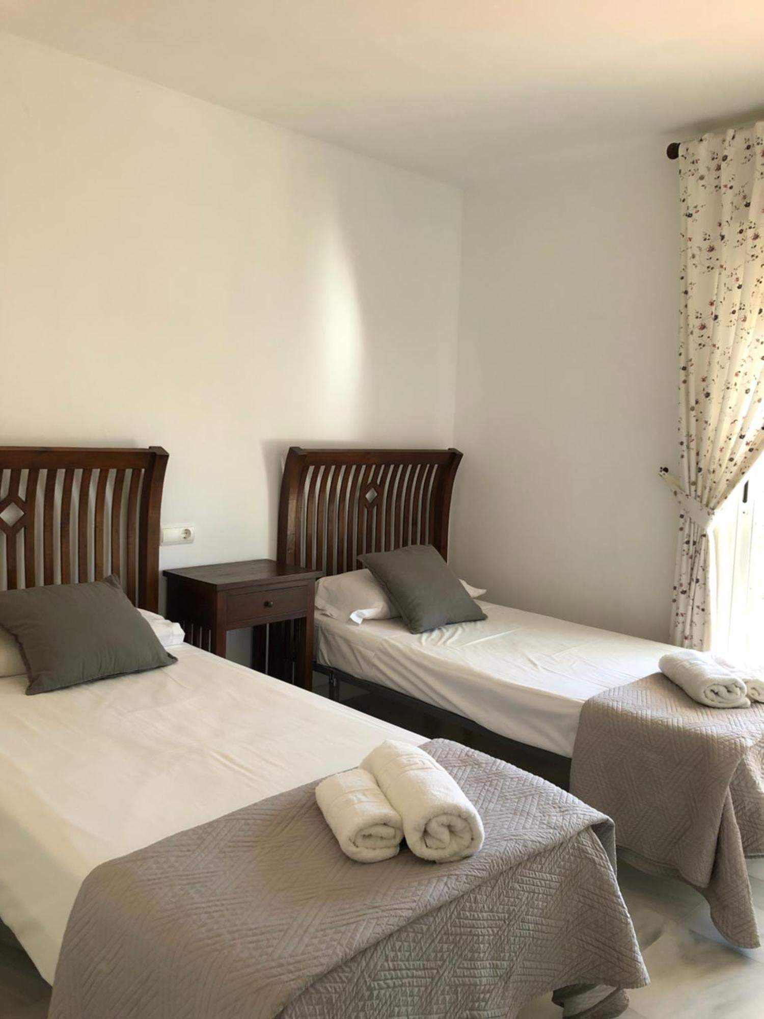 Apartamentos Naranjos Del Sol Marbella Bagian luar foto