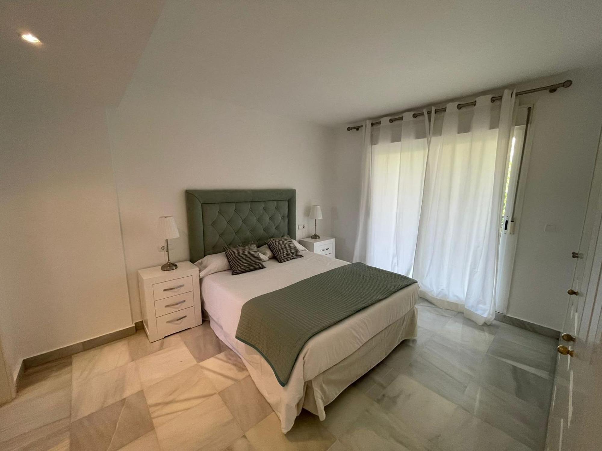 Apartamentos Naranjos Del Sol Marbella Bagian luar foto