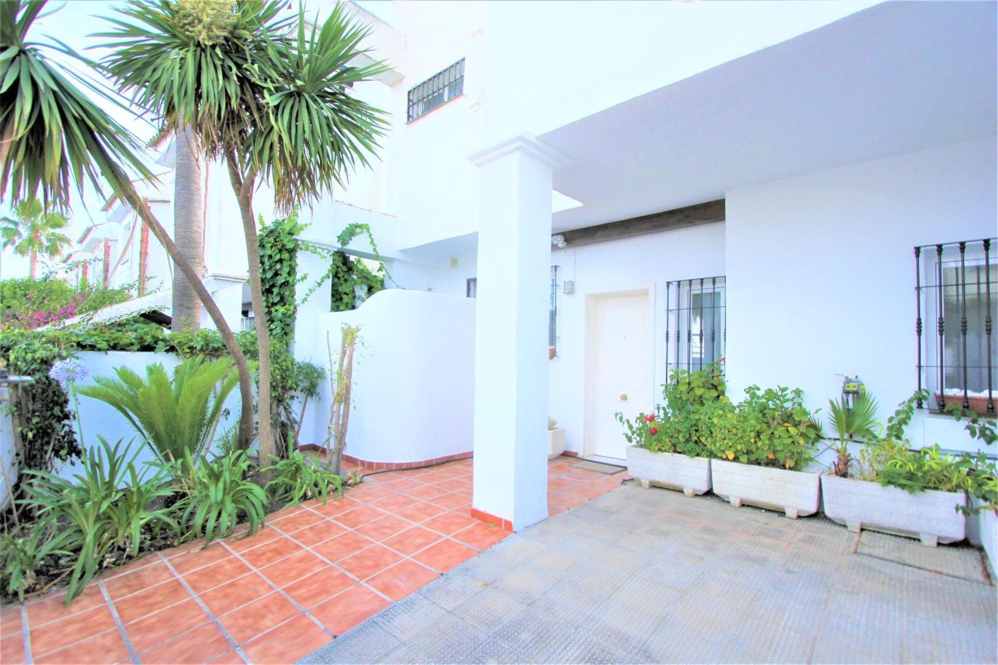 Apartamentos Naranjos Del Sol Marbella Bagian luar foto