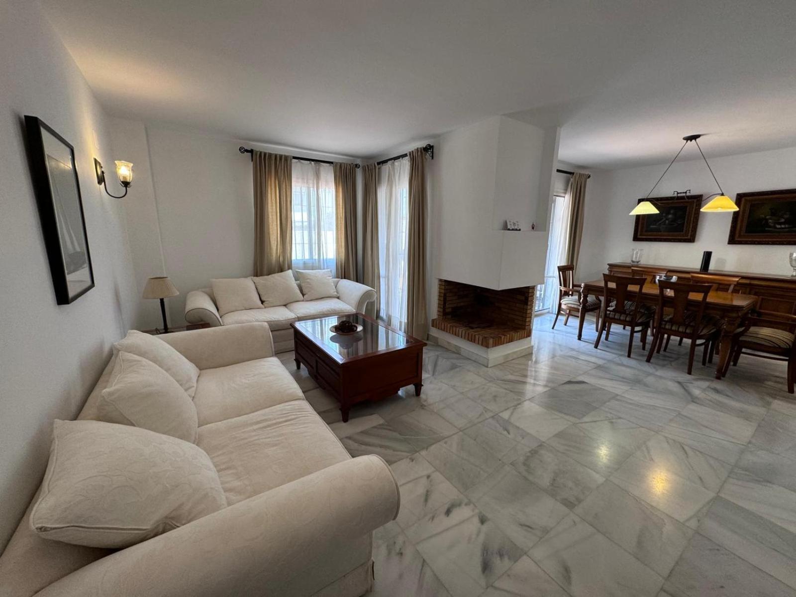 Apartamentos Naranjos Del Sol Marbella Bagian luar foto