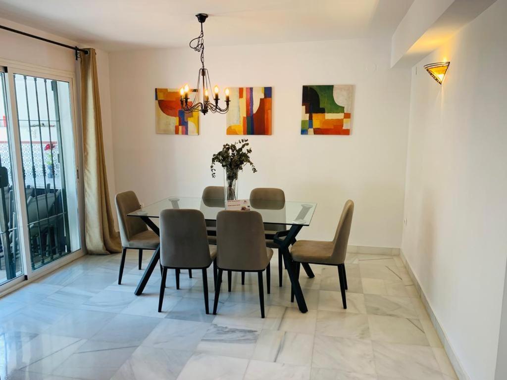 Apartamentos Naranjos Del Sol Marbella Bagian luar foto