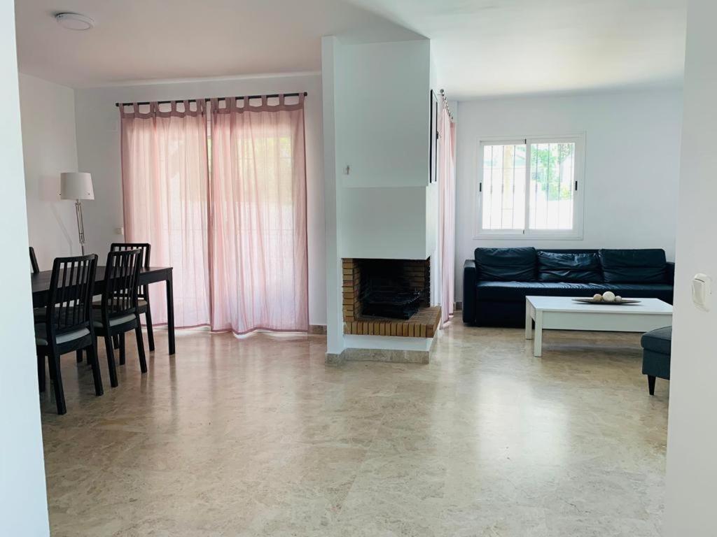 Apartamentos Naranjos Del Sol Marbella Bagian luar foto