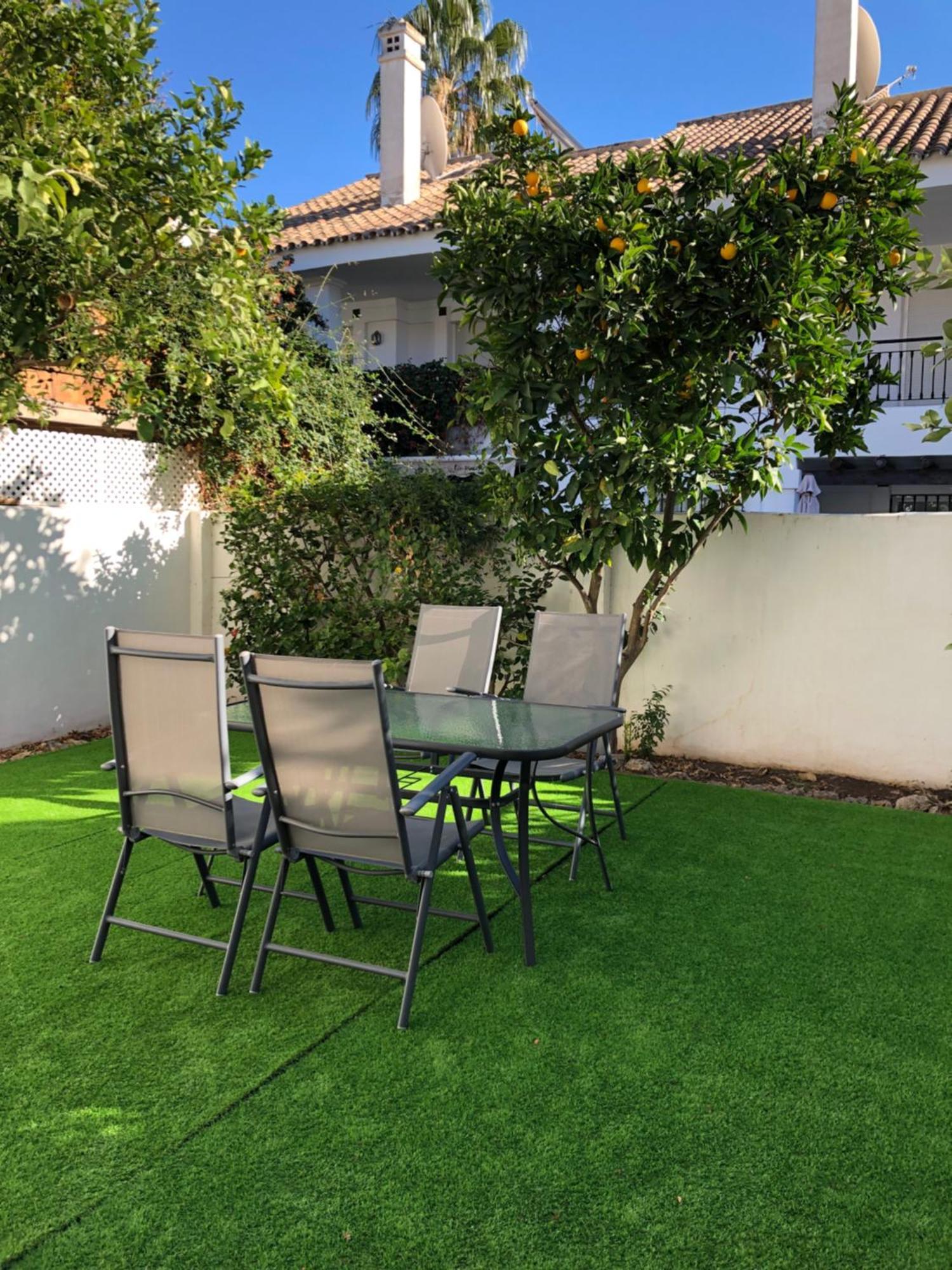 Apartamentos Naranjos Del Sol Marbella Bagian luar foto