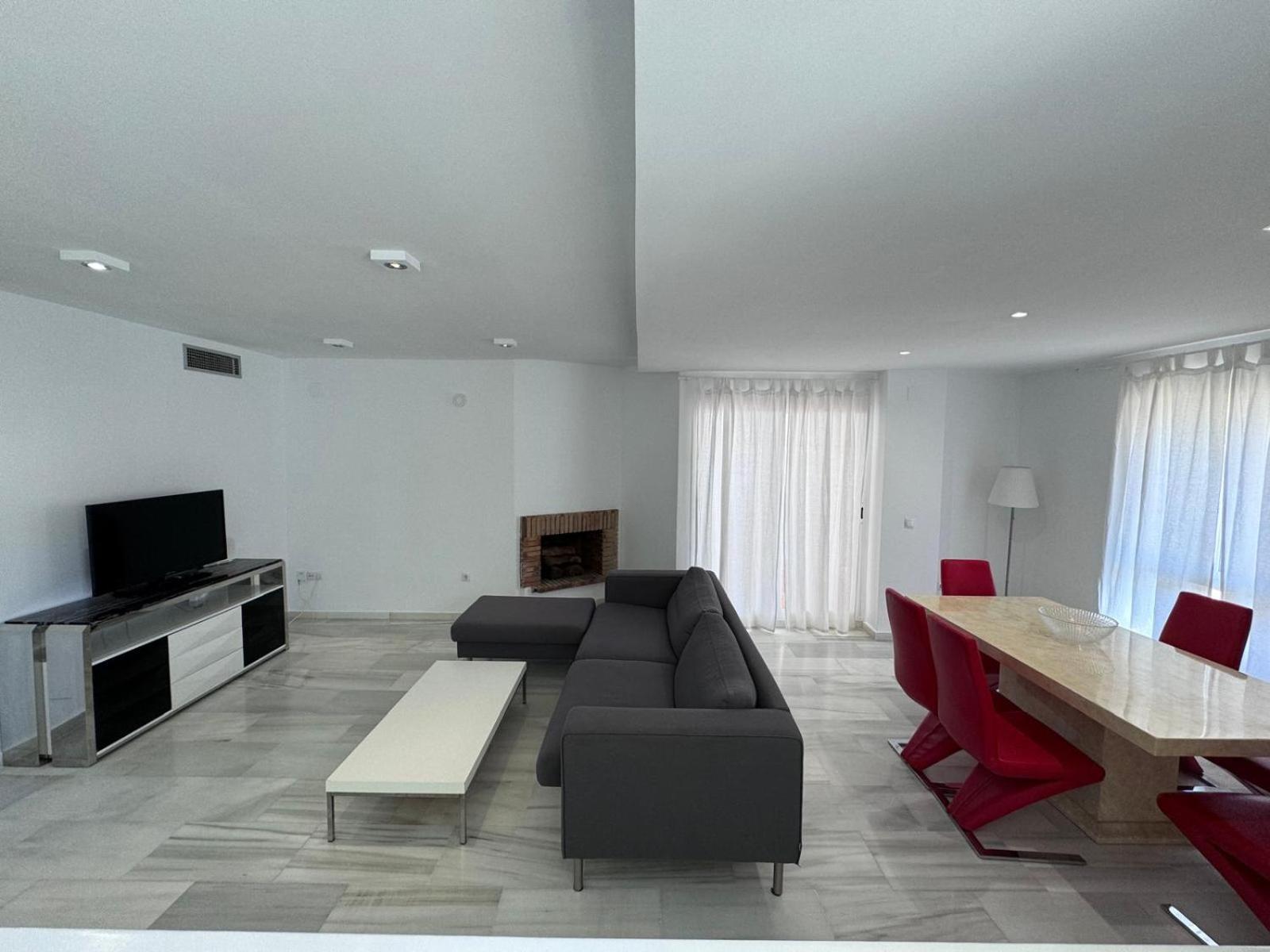 Apartamentos Naranjos Del Sol Marbella Bagian luar foto