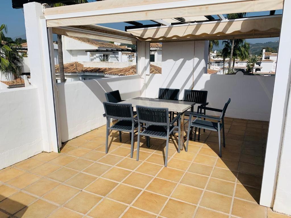 Apartamentos Naranjos Del Sol Marbella Bagian luar foto
